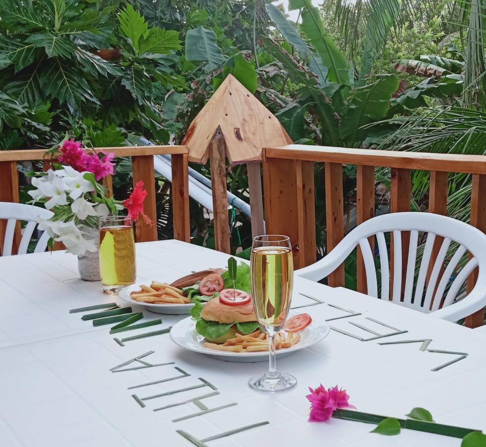 Maalhos Thila Inn Екстер'єр фото